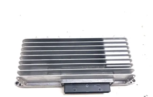 Audi A5 8T 8F Sound amplifier 8T0035223