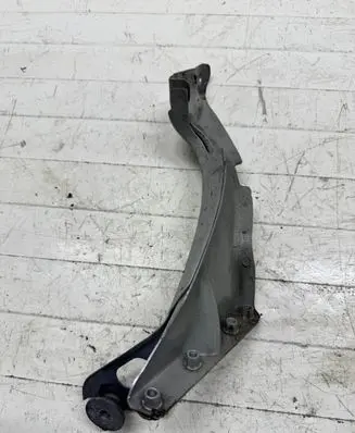 Audi A6 C7 Fender mounting bracket 4G0805815