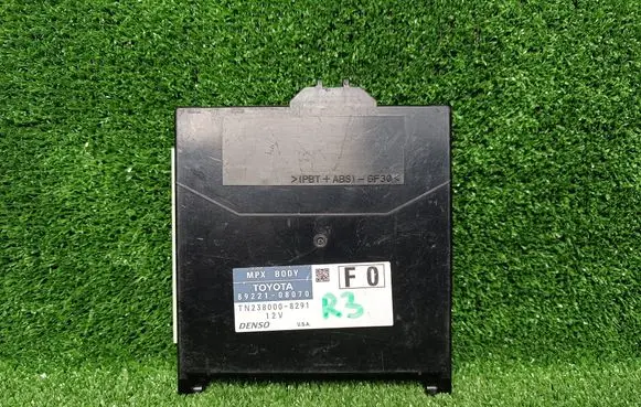 Toyota Sienna XL30 III Central body control module 8922108070 TN2380008291