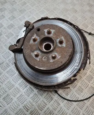 Land Rover Discovery 3 - LR3 Rear wheel hub 