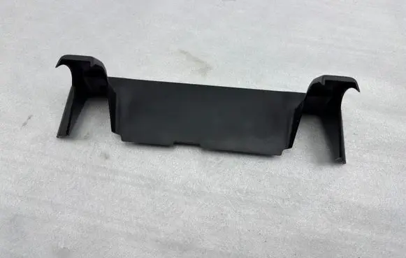 Mercedes-Benz S W222 Rear seat rail trim cover A1669212000