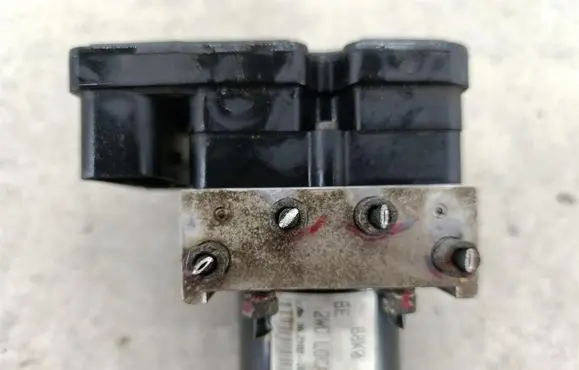 Suzuki Alto ABS Pump 68K0