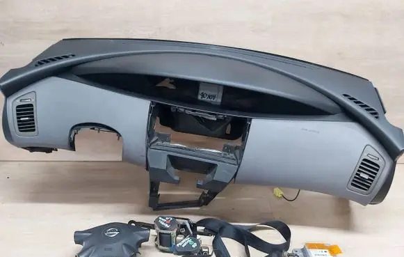 Nissan Primera Dashboard PRIMERADESKA