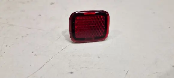 Tesla Model Y Front reflector 108510500E