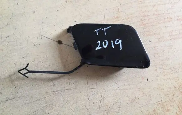 Audi TT TTS RS Mk3 8S Front tow hook cap/cover 8S0807241A
