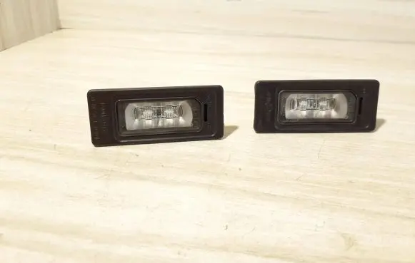 Audi A1 Number plate light 4G0943021