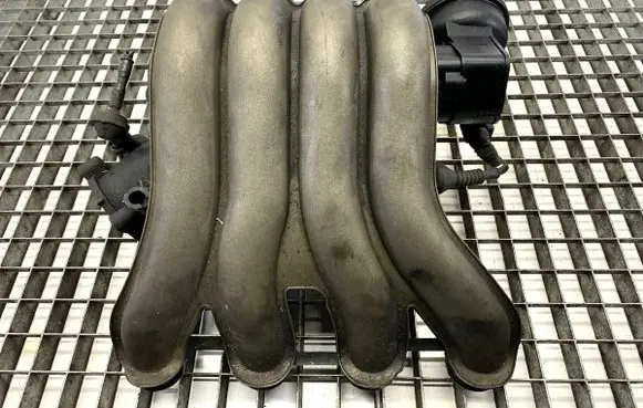 Audi A4 S4 B6 8E 8H Intake manifold 06B133210AT
