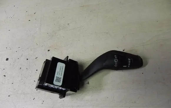 Ford Focus Wiper control stalk AV6T17A553AC I3834