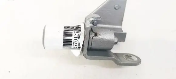 Ford Mondeo MK IV Rear door lower hinge
