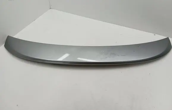 Tailgate/trunk spoiler