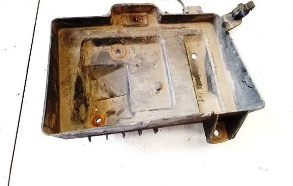 Battery box tray