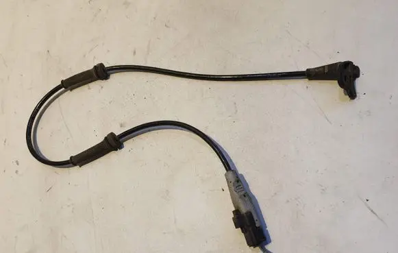 Citroen C4 I ABS brake wheel speed sensor 9652310580