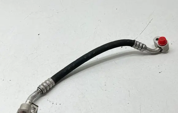 Porsche Cayenne (92A) Air conditioning (A/C) pipe/hose 7P0820721M