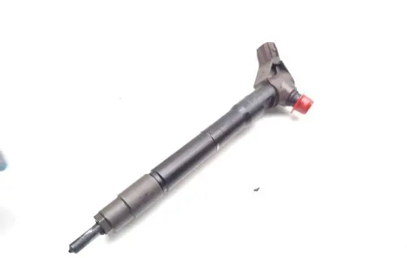 Mazda CX-5 Fuel injector SH0113H50