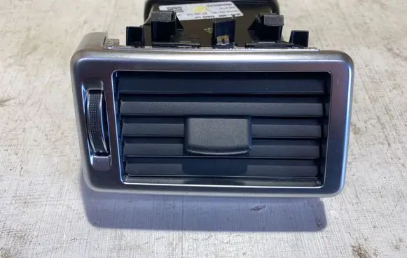 Land Rover Discovery Sport Dashboard side air vent grill/cover trim FK72018B08AD 16A5304LAX