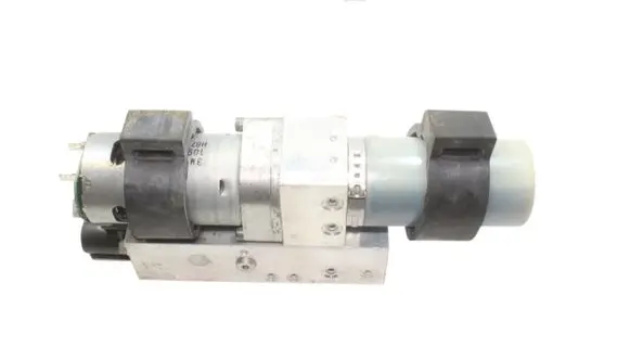 Mercedes-Benz SLK R172 Convertible roof hydraulic pump A1728000030