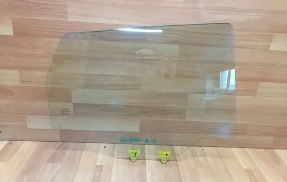 Nissan Qashqai Rear door window glass 82300JD000 43R00048 DOT24M188AS2