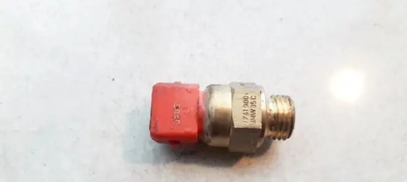 BMW 5 E39 Coolant temperature sensor 1741900