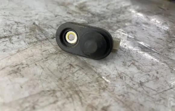 Daihatsu Sirion Front door sensor 