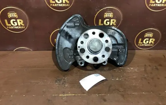 Mercedes-Benz C W204 Front wheel hub spindle knuckle
