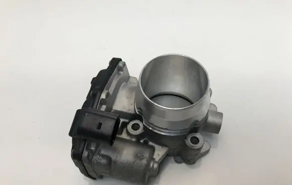 Volvo XC40 Throttle body valve 31465702 31465702AA