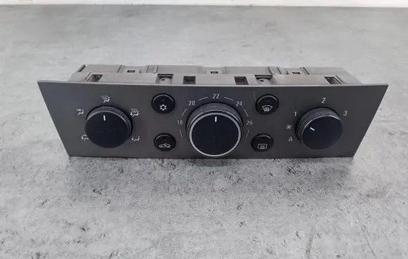 Opel Vectra C Climate control/heater control trim 