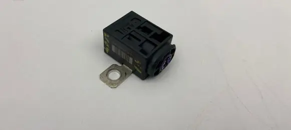 Volkswagen Touareg I Battery relay fuse 4F0915519