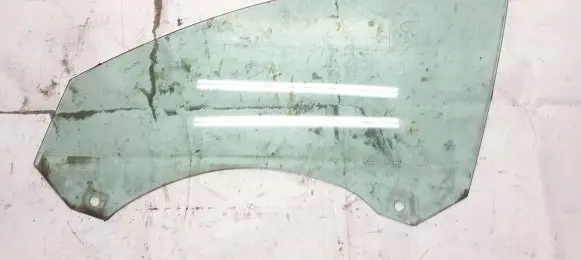 Audi A6 S6 C6 4F Front door window glass four-door 