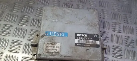 BMW 5 E39 Engine control unit/module 0281001078 2242212