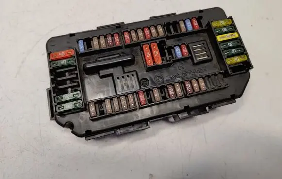 BMW 4 F32 F33 Fuse module 9337879 61149337879 61149224866
