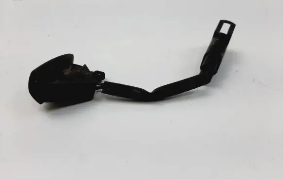 Windshield washer spray nozzle