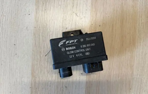Alfa Romeo Giulietta Glow plug pre-heat relay 55203394