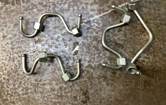 Renault Laguna III Fuel Injector clamp holder 