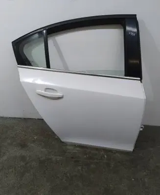 Chevrolet Cruze Front door