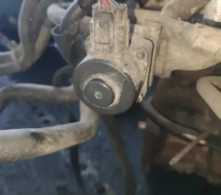 Mitsubishi Space Wagon EGR valve