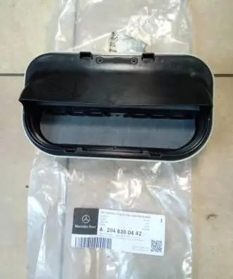 Mercedes-Benz GLK (X204) Quarter panel pressure vent 2048300442 A2048300442 NE59748