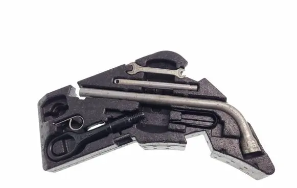 Audi Q7 4L Tool set 4L0011075