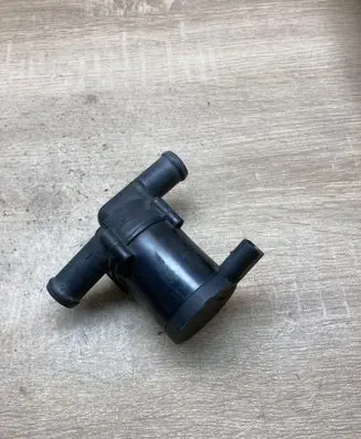 Volkswagen PASSAT B5.5 Electric auxiliary coolant/water pump 078121601