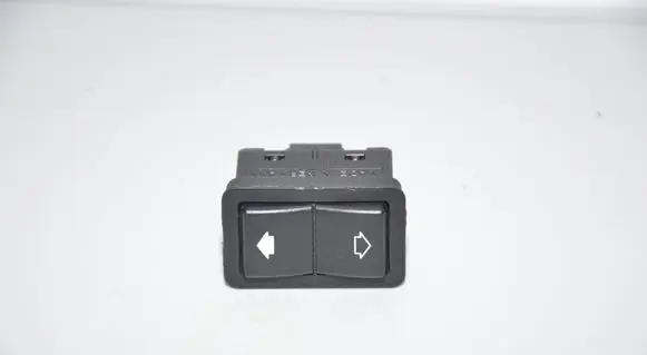 BMW 5 E39 Electric window control switch 8368974