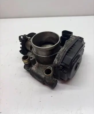 Volkswagen PASSAT B5 Throttle valve 058133063H