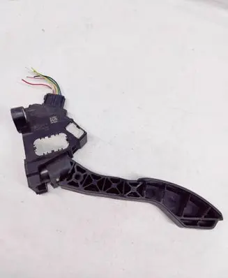 Toyota Avensis T270 Accelerator throttle pedal 7811002010 093028 51900434618