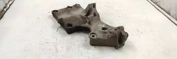 Volkswagen Caddy Power steering pump mounting bracket 030903143