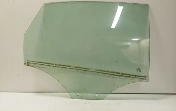 Audi A1 Rear door window glass E643R00081