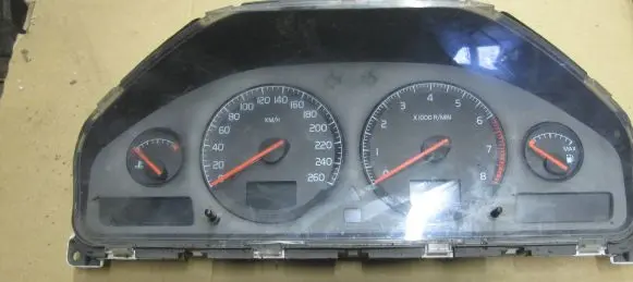 Volvo S80 Speedometer (instrument cluster) 9499668
