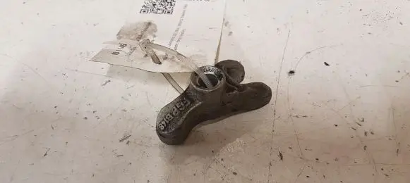 Opel Zafira B Fuel Injector clamp holder FGPB148