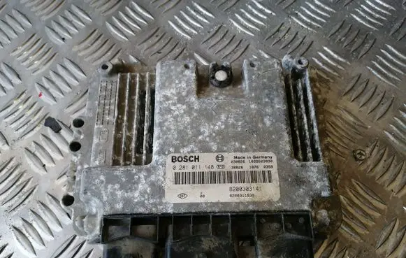 Renault Laguna II Engine control unit/module 8200303141 0281011148 8200311539