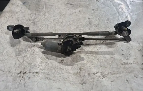 Lexus IS 220D-250-350 Front wiper linkage and motor 8511053040