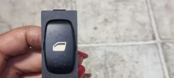 Peugeot 307 Electric window control switch 96360166XT