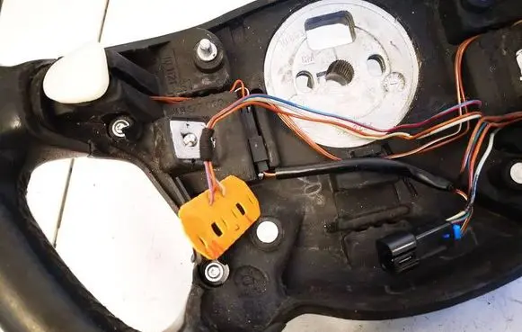 Opel Omega B2 Steering wheel buttons/switches 0612828
