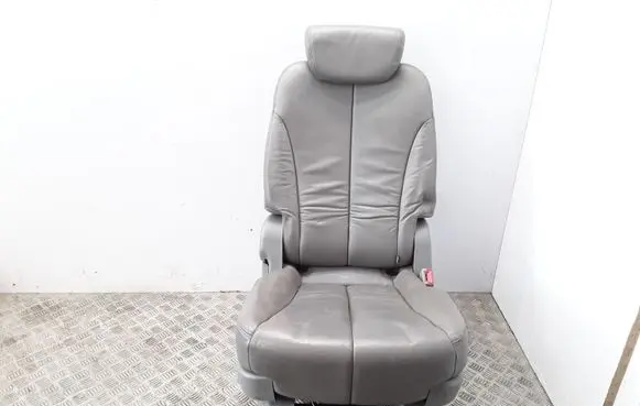 KIA Carnival Second row seats 